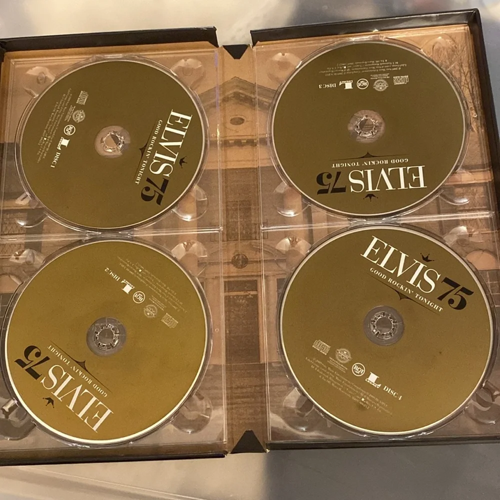 Elvis Presley CD Box Set - Picture 4 of 7